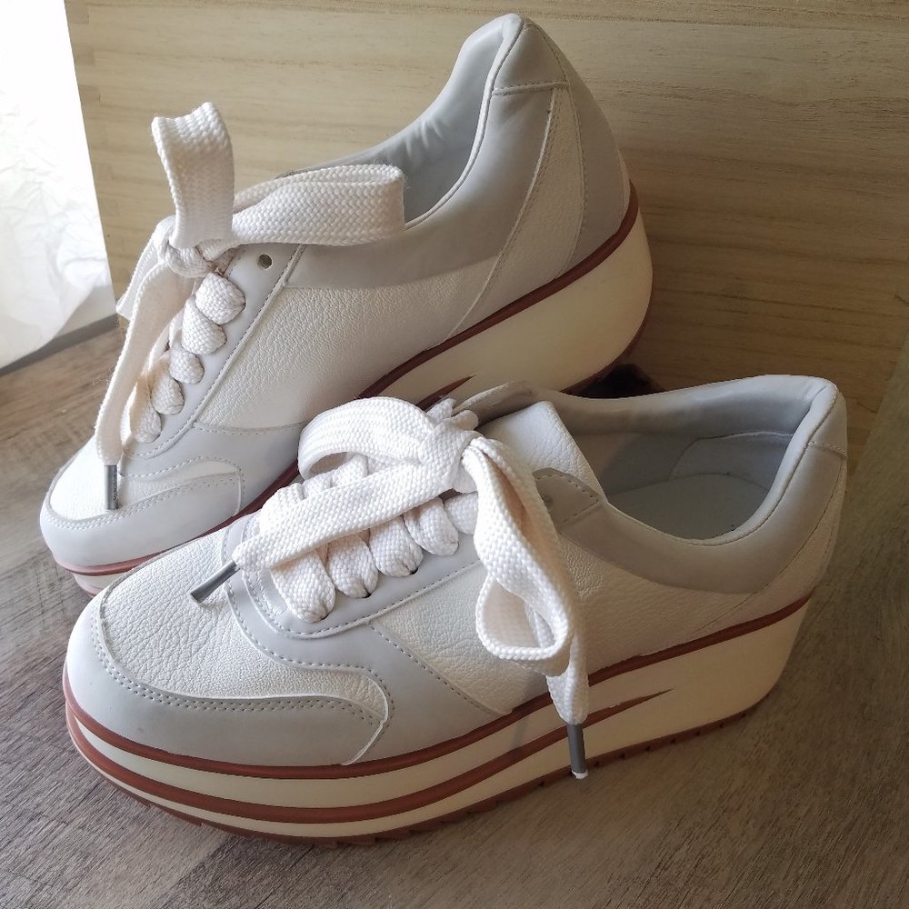 ZARA Basic Collection 39 (8)  Beige & Tan Platform Sneakers w/ Fat Laces